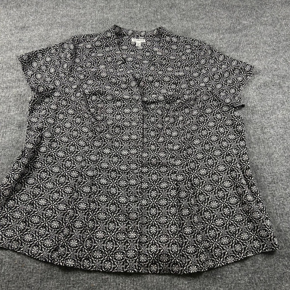 Croft‎ & Barrow Womens 2X Black White Geometric Floral Button Front Blouse Top